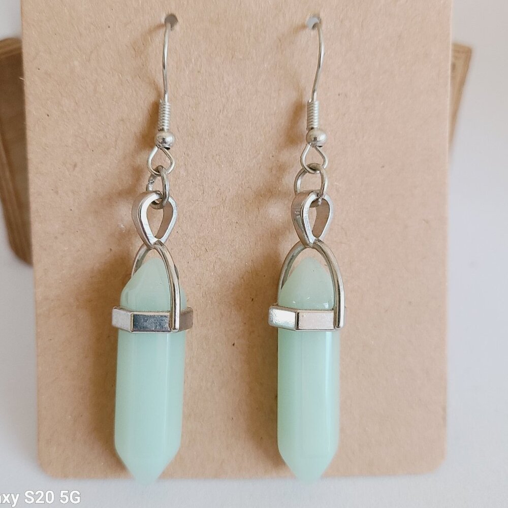 Unknown Brand Very Pale Green Crystal Dangle Earrings Ladies Pre-Owned Casual